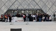 パリで暴動や略奪を再警戒　24日に大規模デモ呼びかけも　ルーブル美術館など臨時休館へ