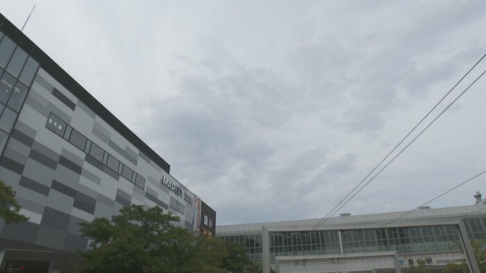 富山駅前（26日午後5時頃）