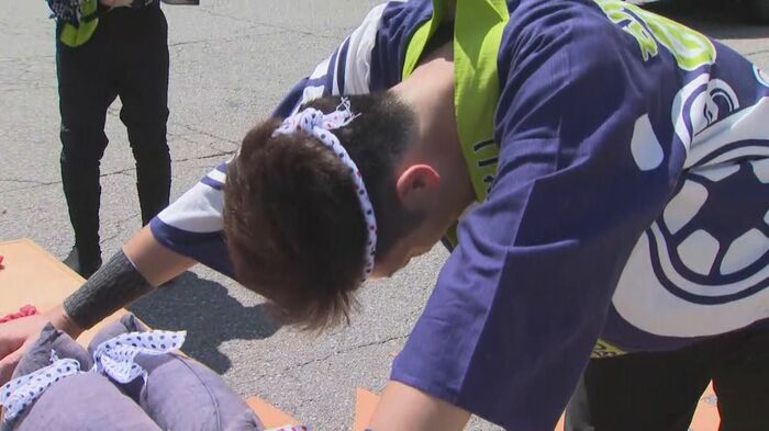 暑さでバテる飛脚メンバー