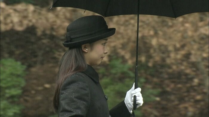 武蔵陵墓地を参拝された佳子さま