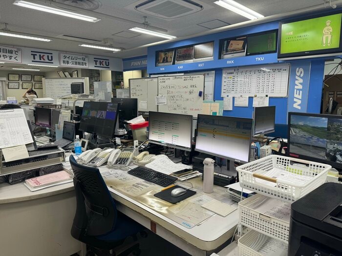 このデスクから数多くのニュースが発信された