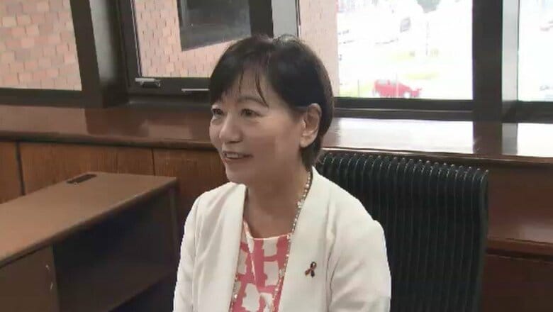 初当選の堤かなめ市長が初登庁　大野城市は20年ぶりの新市長　「生活に密着した課題をより充実していく」　福岡｜FNNプライムオンライン