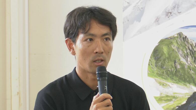 環境保全や若手育成のため　スキー・ノルディック複合の渡部暁斗選手とマネジメント契約の企業が白馬村に30万円寄付｜FNNプライムオンライン
