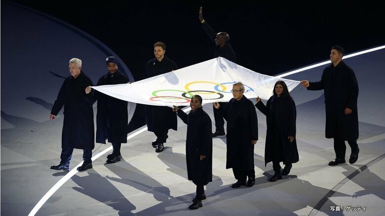 「これまでの平和への活動認められた」開会式で旗手務めた前広島市長の秋葉忠利氏「いつか広島でオリンピックを」【ミラノ・コルティナ五輪】｜FNNプライムオンライン