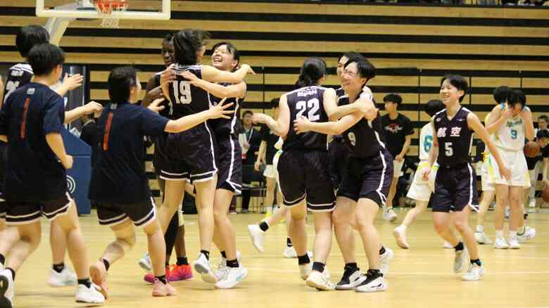 【高校バスケ】インターハイ北海道予選 女子は日本航空北海道が3年連続V「全国準優勝まで連れていってくれた先輩たちの後を追っていけるように」|FNNプライムオンライン