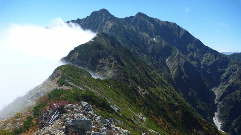 「帰ってくるはずが帰ってこない」北アルプス鹿島槍ヶ岳で滑落か　遺体は行方不明の東京都の71歳男性と判明　仲間と複数人で入山、行方不明になった日は単独で行動｜FNNプライムオンライン