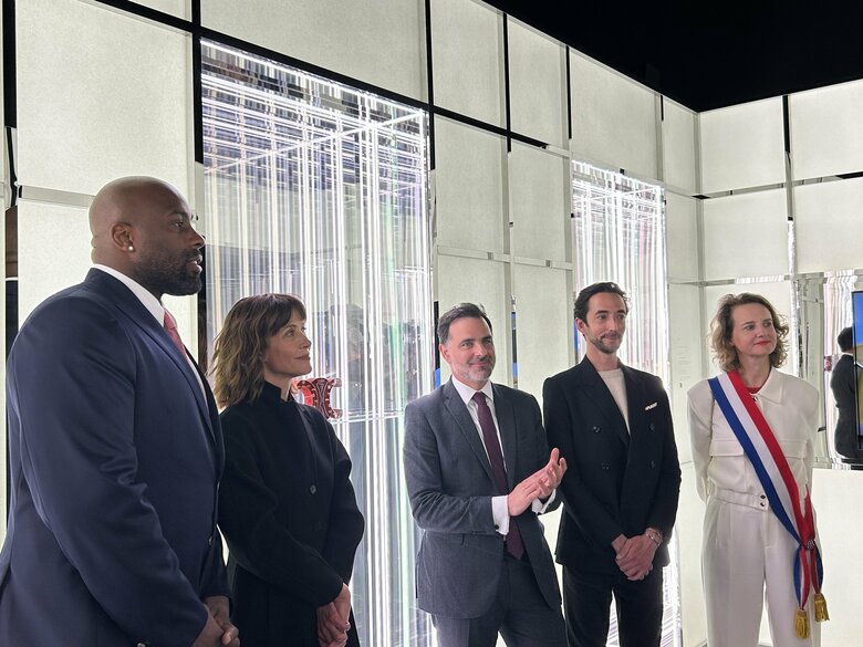 中央がサンマルタン貿易担当大臣