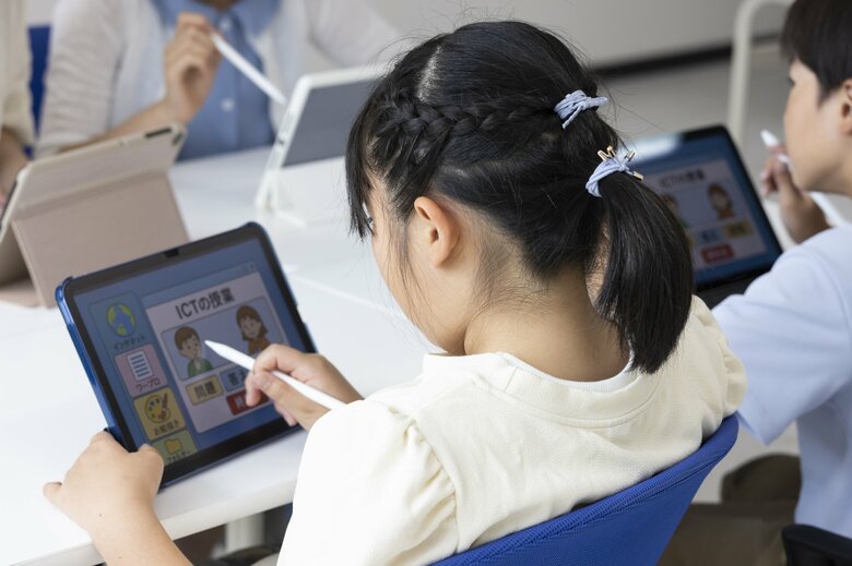 SNSには多くの利点もある（画像：イメージ）