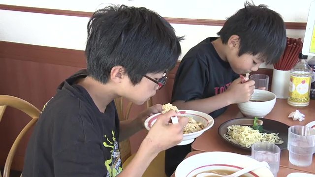 値下げしたセットメニューで売り上げアップへ　チャーハンを注文する人が増加