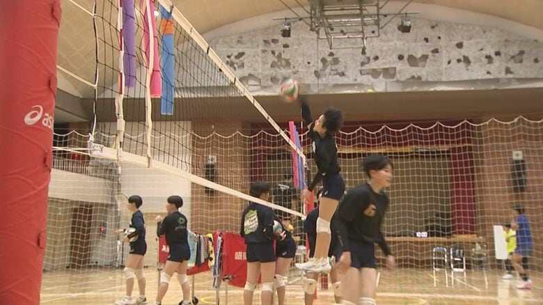 山家瑠奈主将　コースを打ち分けるスパイクが武器
