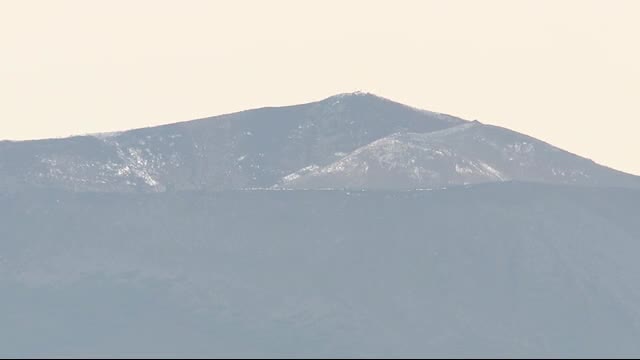 岩手山で初冠雪 平年より4日遅く<岩手県>