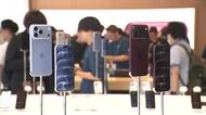 新型「iPhone18」発売　AIが“写っていない背景”まで自動生成、価格は21万9800円から　初の折りたたみスマホは来月発売へ