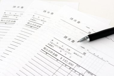 経理だけ不公平? コロナ禍でもテレワークできない「紙の請求書」…“電子化”プロジェクトに課題を聞いた
