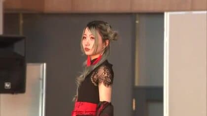 理容や美容を学ぶ専門学校生が手がけた制作発表会　個性豊かな髪形や衣装を披露　秋田市