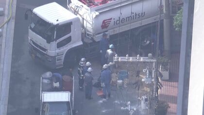 「壁にぶつかって燃料漏れた」タンクローリーからガソリン大量流出…消防が除去作業　ケガ人や火災確認されず　大阪市中央区