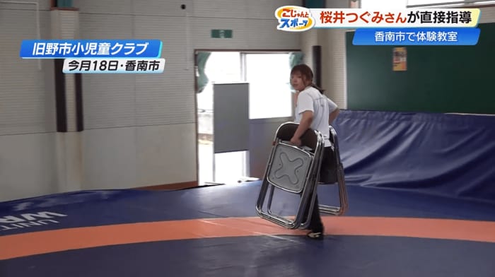 朝早くに準備するつぐみさん