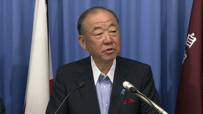 結果発表する自民党の山口組織運動本部長(5月28日)