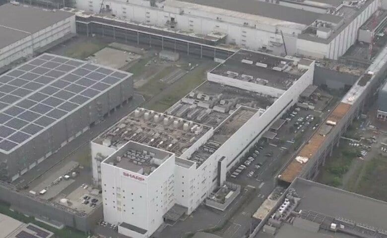 【速報】「シャープ」施設で資材搬送用エレベーターと壁に挟まれた男性（62）死亡　資材の下敷きに　大阪・堺市｜FNNプライムオンライン