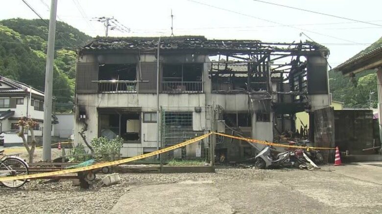 新上五島町・２棟全半焼し１人の遺体　 住人は「放火」と通報【長崎】｜FNNプライムオンライン