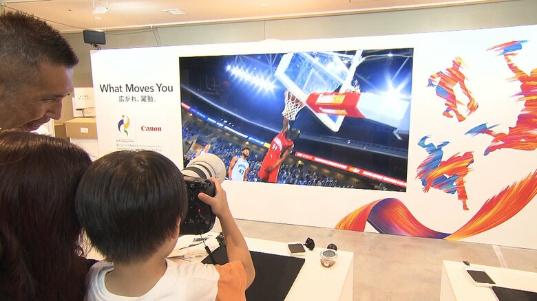 アジア大会の会場で撮影に使われているカメラや映像技術の体験イベント 3Dで再現されたバスケ競技見られるブースも｜FNNプライムオンライン