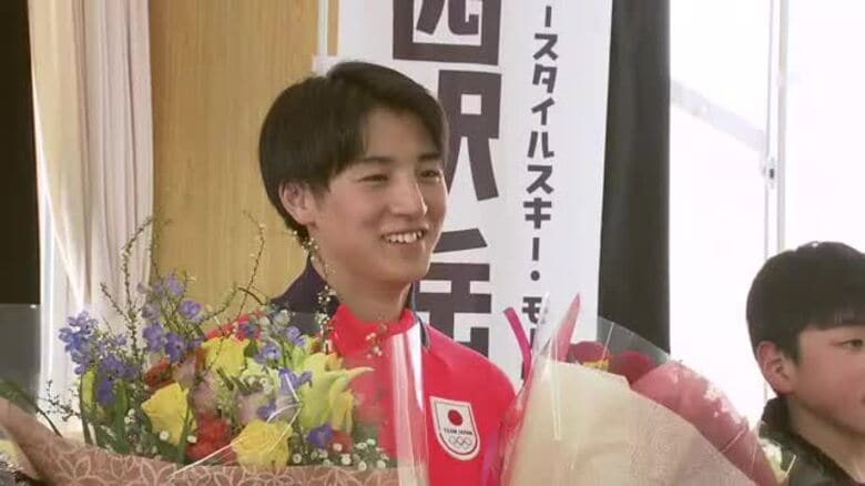 「諦めずに最後まで戦い続けた」西沢岳人選手　デュアルモーグルで1回戦敗退も次の4年へ決意　弟・大和さんも兄の健闘称える<br />｜FNNプライムオンライン