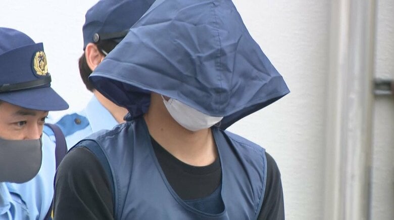 靴にカメラ仕込み女性のスカート内を盗撮しようとした疑い　男性教師（27）送検　保護者に説明へ　広島｜FNNプライムオンライン