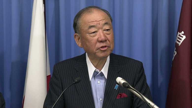 結果発表する自民党の山口組織運動本部長(5月28日)