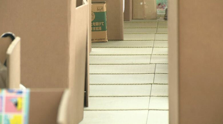 避難所に敷き詰められた八代さんが贈った畳