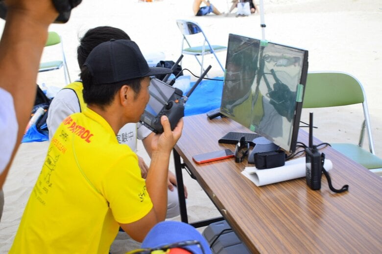 ドローンで海水浴場の安全を監視する実証実験（提供：静岡県下田市）