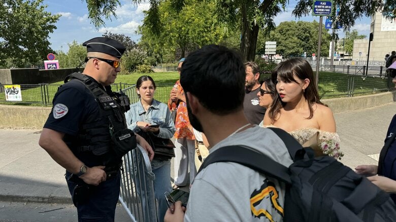 開会式6日前のエッフェル塔周辺