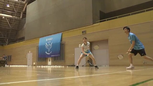バドミントン　渡辺東野ペア
