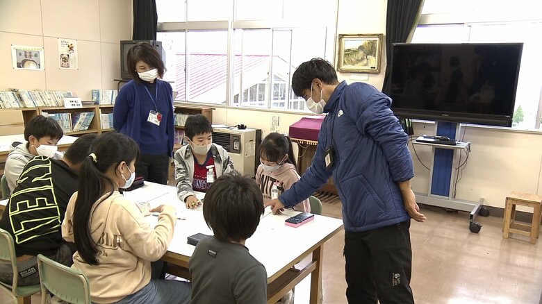 各地で防災教室を開く及川さん