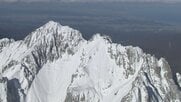 雪崩に巻き込まれ滑落　北アルプス剱岳で登山中の30歳男性が死亡　登山仲間が救助要請も頸椎損傷