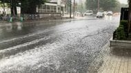 【道央・道南で局地的大雨】低い土地の浸水や河川氾濫に警戒を～26日正午までの24時間雨量は多いところで60ミリと予想…JR特急など15本運休→札幌市民も「びちゃびちゃで大変」〈北海道〉