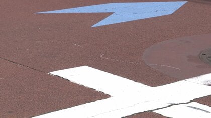 ワゴン車がバイクに突っ込み男性重傷　“白いワゴン車”が逃走　ひき逃げ事件として行方追う　東京・大田区