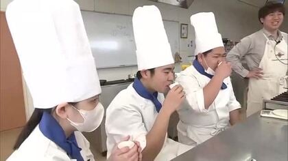 高校生がコーヒー豆の焙煎に挑戦　講師は全国大会優勝のバリスタ　酸味や香りの違い学ぶ　大分