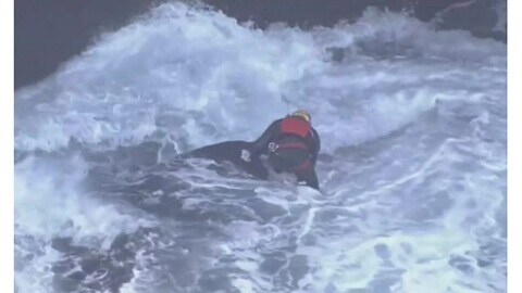 【速報】悪天候予想のなか…ダイバー5人による潜水捜索が再開 事故から5日目 海保