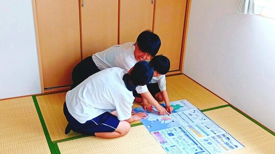 子供と離れて被災したら?「集合場所」を決めるだけではNG!一緒に伝える重要情報とおさんぽ避難ごっこ【防災士・元海保ママのおうち防災】