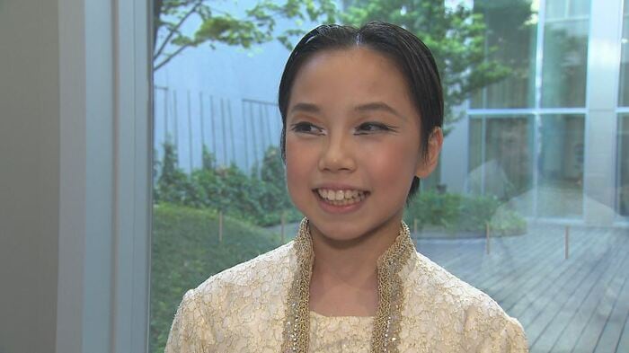 インタビューに応じる片山さん