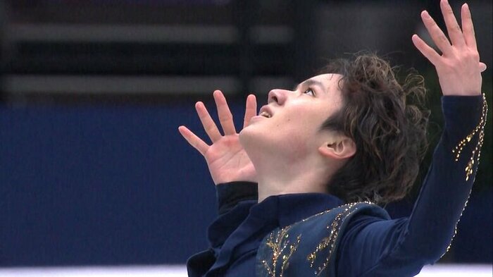 2022年の世界選手権で金メダルを獲得した宇野昌磨