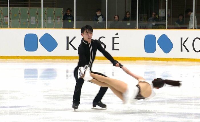 ダイナミックなリフトも披露