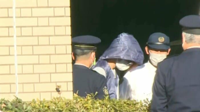 再逮捕され送検される男(1月10日)