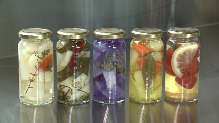 大曲の花火をイメージした「ピクルス」