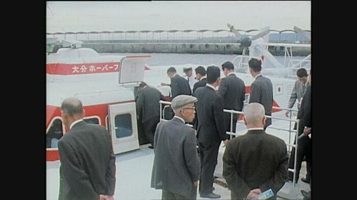 1971年に運航開始したホーバークラフト