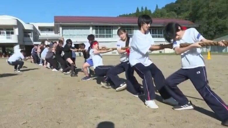 生徒数減少で閉校　中学校で「最後の文化祭」　住民も参加“思い出の一日に”　生徒「地域に恩返しがしたい」　長野県長野市｜FNNプライムオンライン