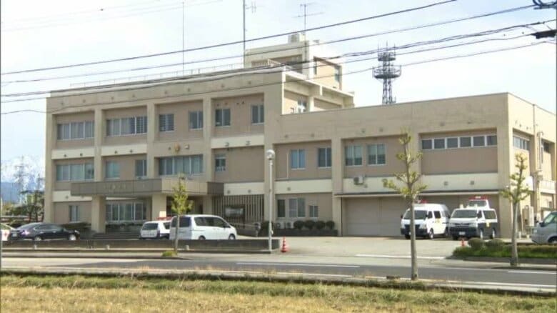 屋根でペンキの塗り替え作業中に転落 富山県滑川市の男性(80)が死亡｜FNNプライムオンライン