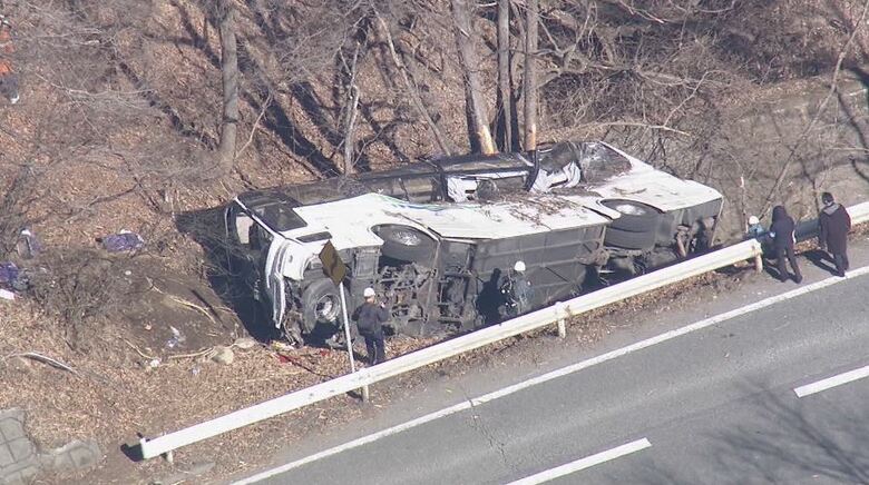 大学生など15人が死亡　軽井沢スキーバス事故から9年　ツアーバスの運転手「スピードの出しすぎに注意」「お客さまの命が第一」　県警とネクスコ中日本が冬の運転の注意を呼びかけ｜FNNプライムオンライン