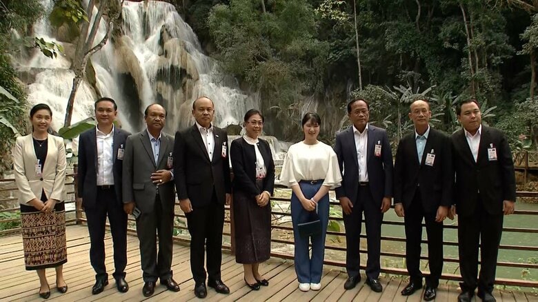 観光名所「クワンシーの滝」を訪問された（11月20日）