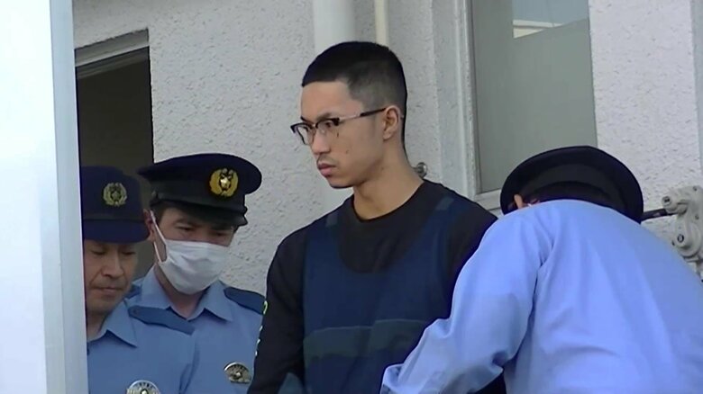 送検される高梨謙吾容疑者（千葉・印西警察署 19日午前）