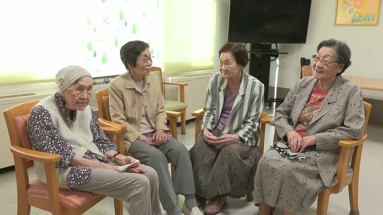 「1時間でも3時間でも」話すと笑う四姉妹